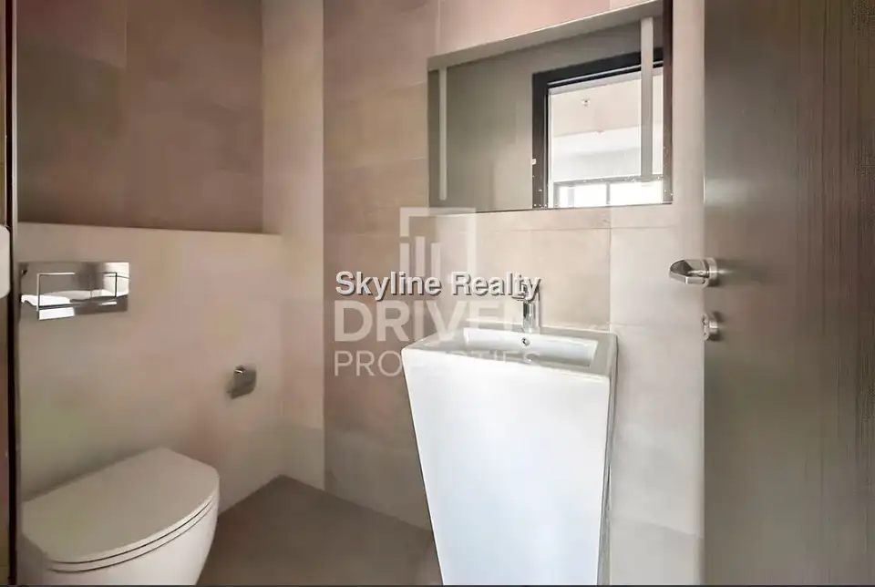 Upgraded | Close to Circle Mall | Huge Layout 4