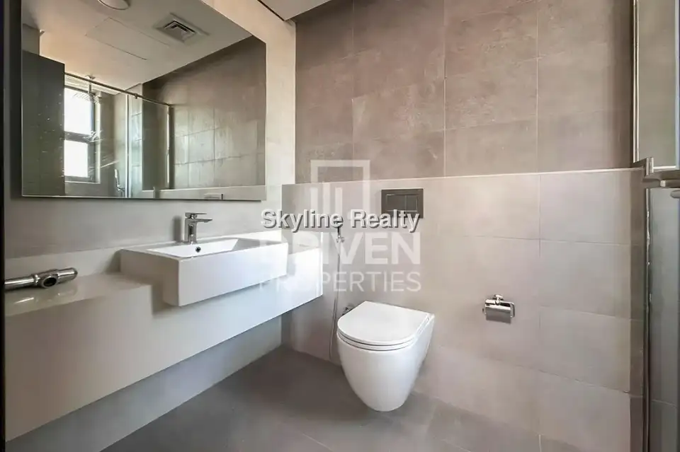 Upgraded | Close to Circle Mall | Huge Layout 6