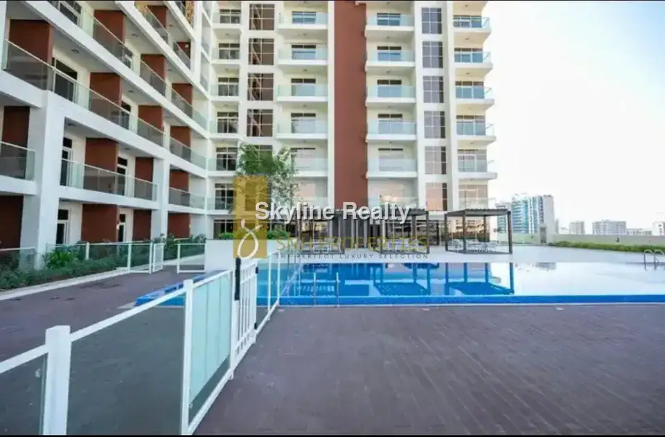 VACANT | POOL VIEW | FULLY FURNISHED 1