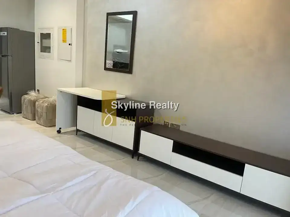 VACANT | POOL VIEW | FULLY FURNISHED 3