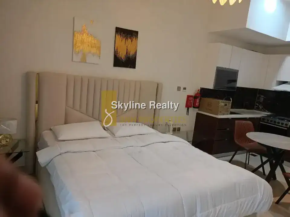VACANT | POOL VIEW | FULLY FURNISHED 5