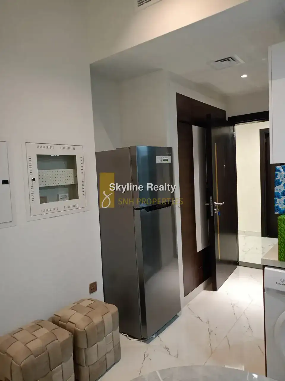 VACANT | POOL VIEW | FULLY FURNISHED 10