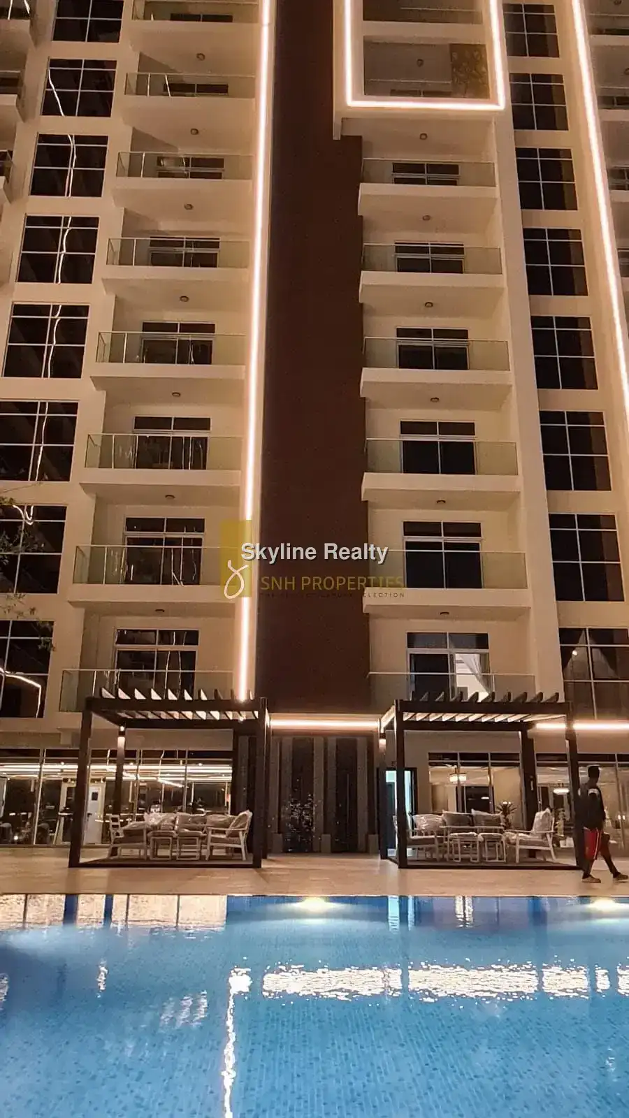 VACANT | POOL VIEW | FULLY FURNISHED 12
