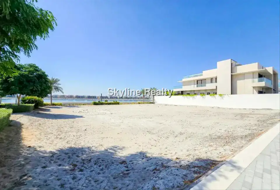 Prime Jumeirah Land for Sale | 11,000 Sq Ft | AED 19M 1