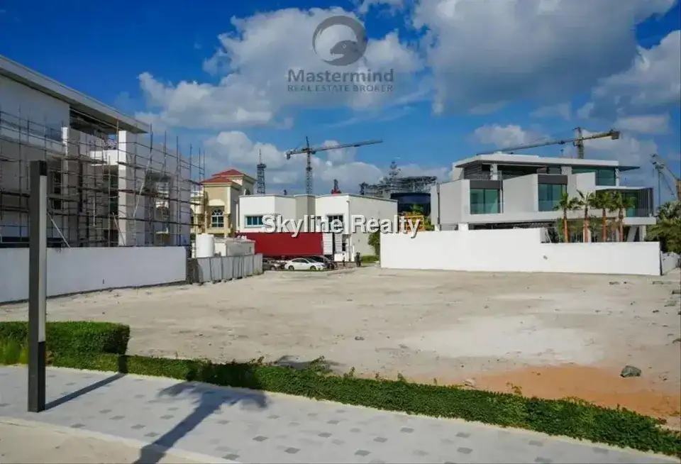 Prime Jumeirah Land for Sale | 11,000 Sq Ft | AED 19M 2
