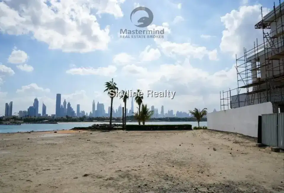 Prime Jumeirah Land for Sale | 11,000 Sq Ft | AED 19M 9