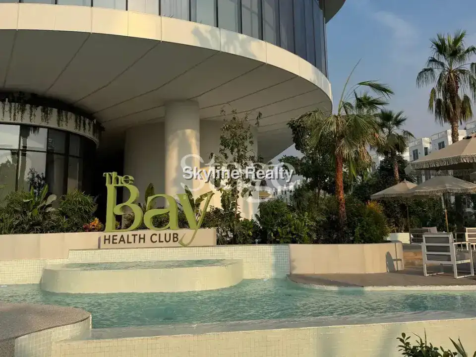 Exclusive Luxury 4BR+M | Brand New | Rooftop Pool 3