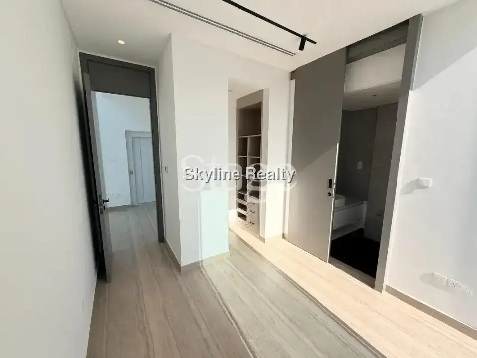 Exclusive Luxury 4BR+M | Brand New | Rooftop Pool 8