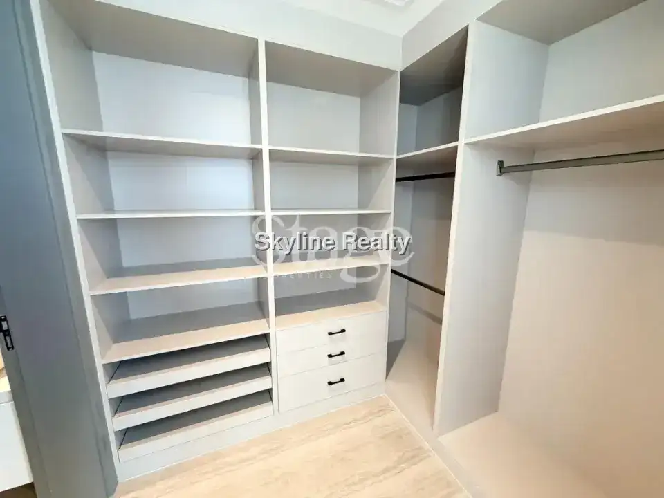 Exclusive Luxury 4BR+M | Brand New | Rooftop Pool 10