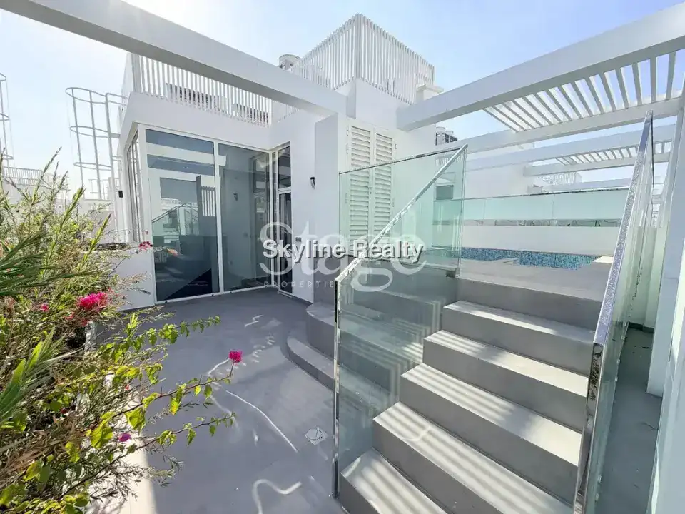 Exclusive Luxury 4BR+M | Brand New | Rooftop Pool 11