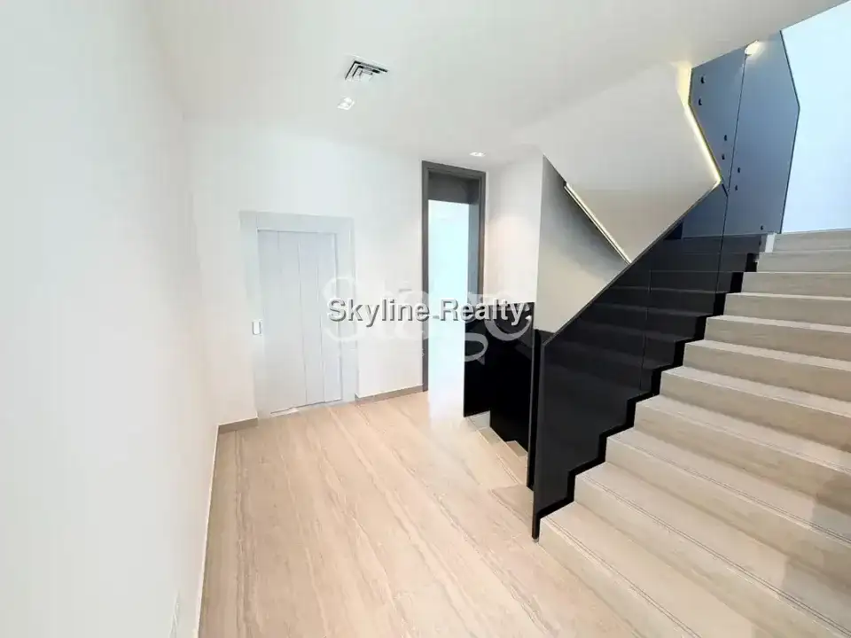 Exclusive Luxury 4BR+M | Brand New | Rooftop Pool 12