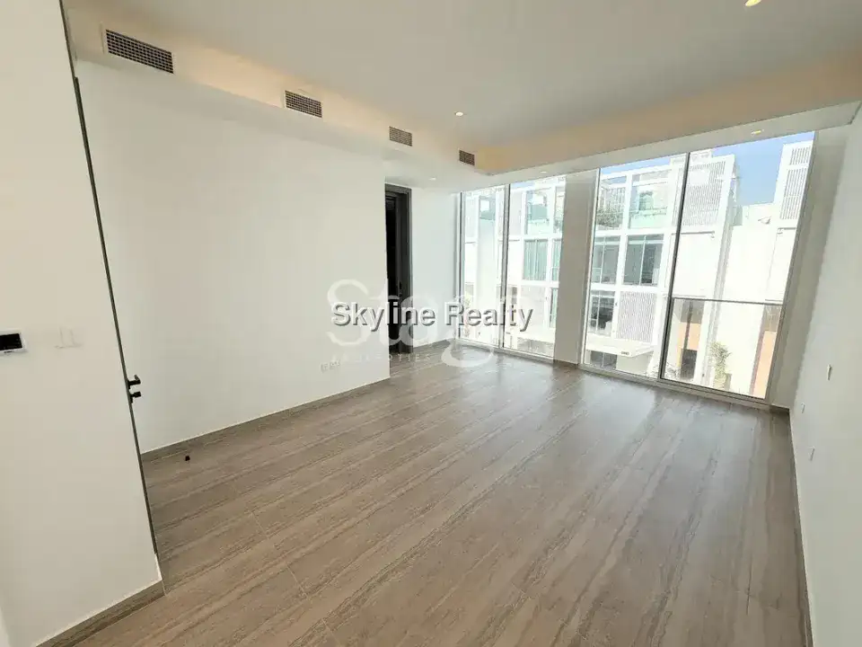 Exclusive Luxury 4BR+M | Brand New | Rooftop Pool 14