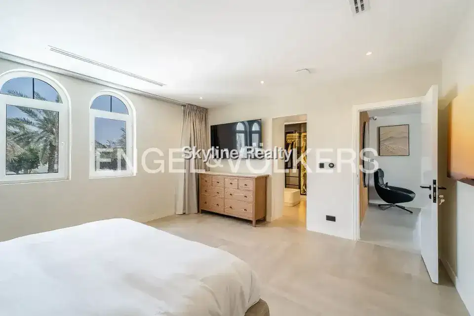 5 Bed Villa with Private Pool in La Coleccion, Dubai 4
