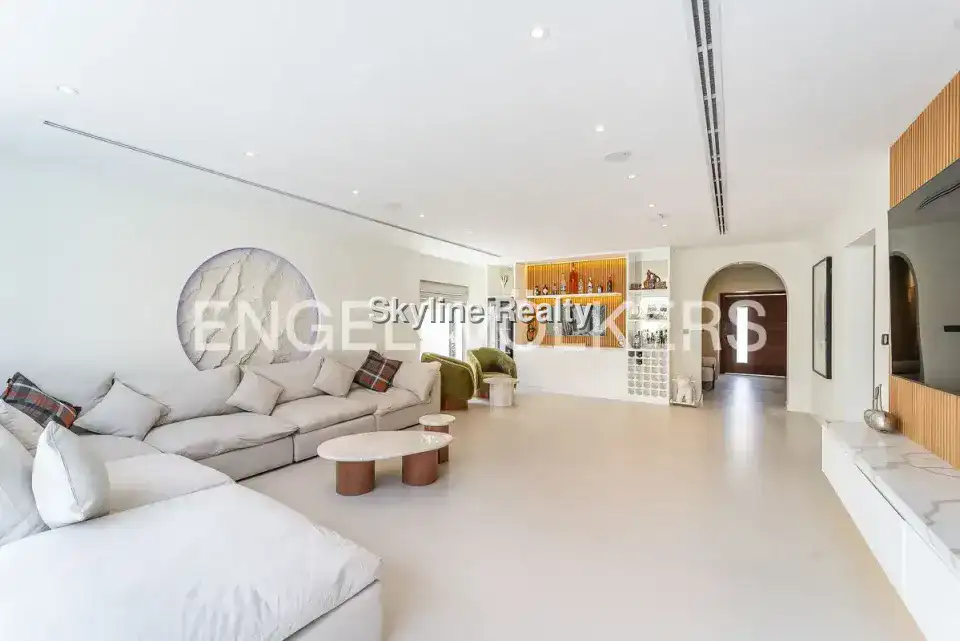 5 Bed Villa with Private Pool in La Coleccion, Dubai 7