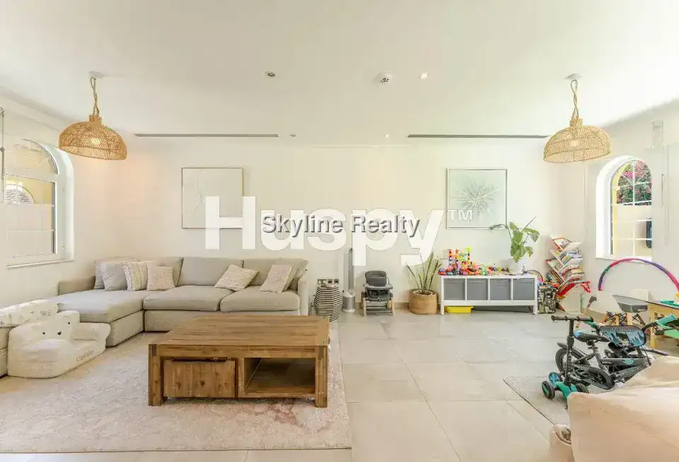 3-Bed Villa in Jumeirah Park, Jumeirah, Dubai 16