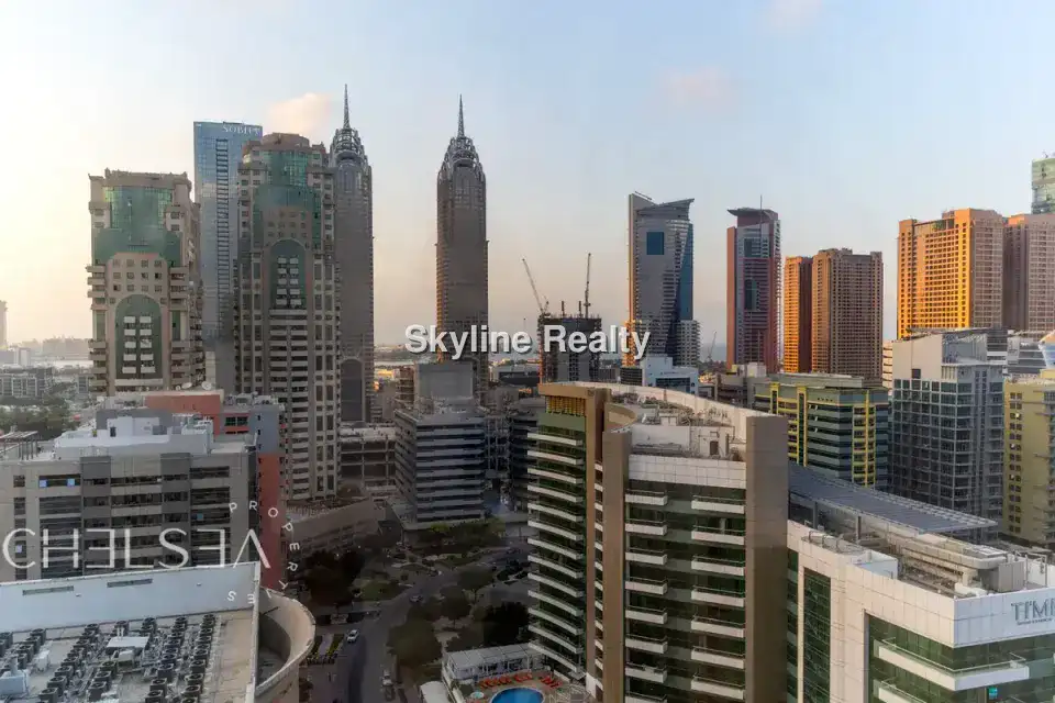 FULL FLOOR | FULLY FITTED | AREA EXPERT 12
