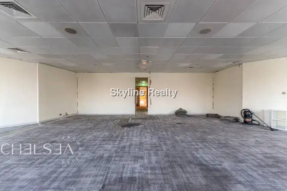 FULL FLOOR | FULLY FITTED | AREA EXPERT 17