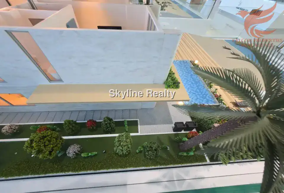 PRIVATE BEACHFRONT VILLA FREEHOLD WITH 8BR 16